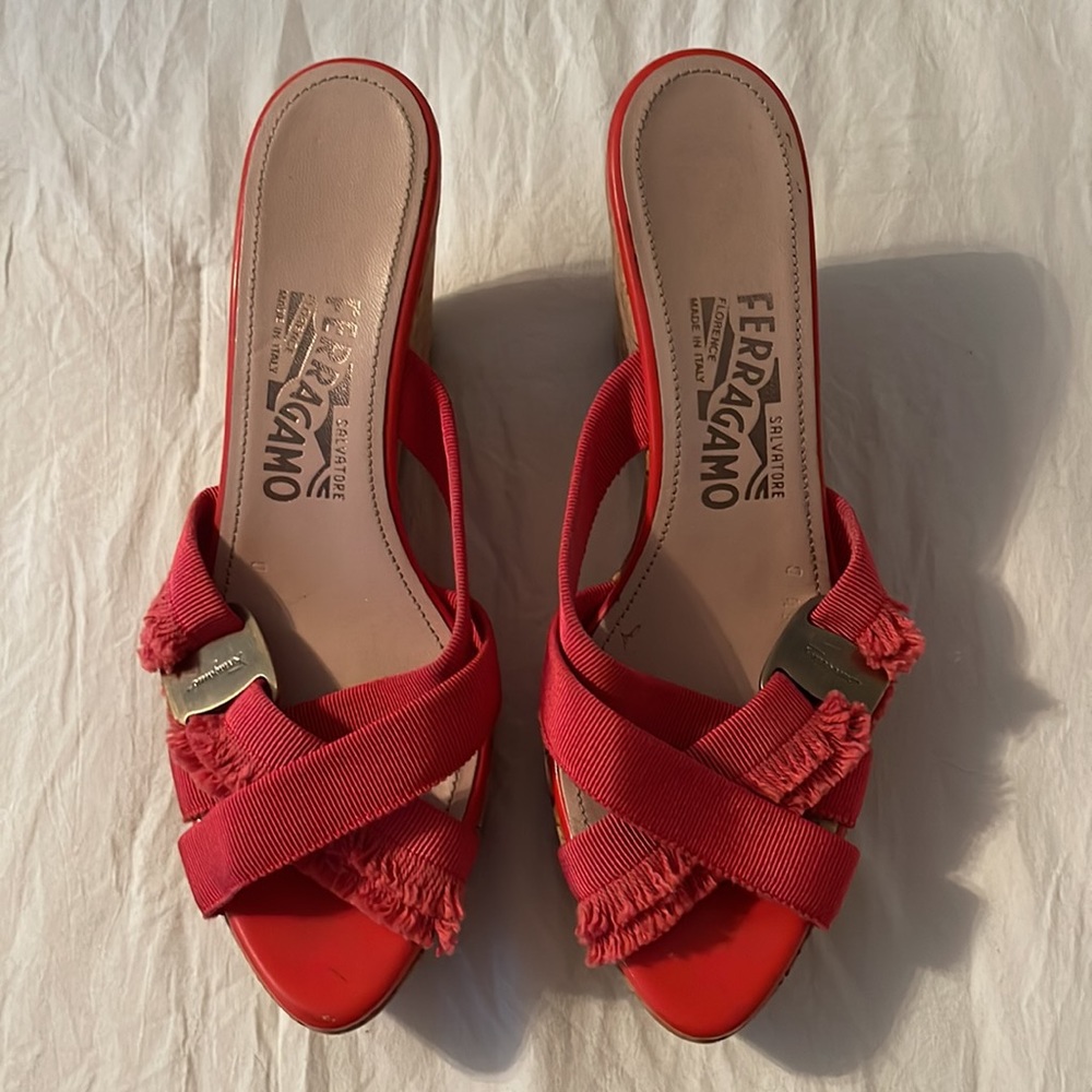 SALVATORE FERRAGAMO CORAL PLATFORMS - Picture 2 of 5